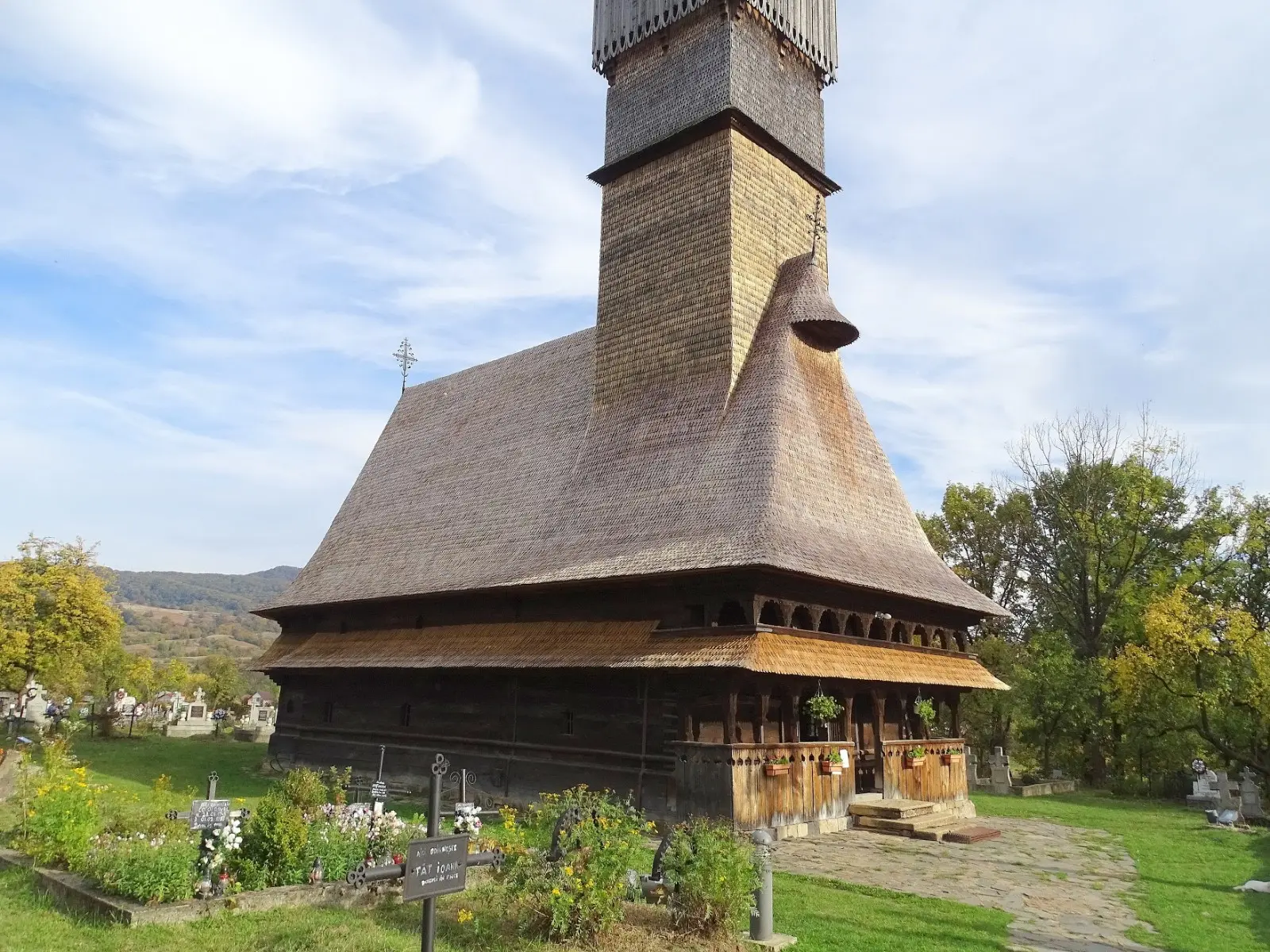 Biserica de lemn din Șurdești 3