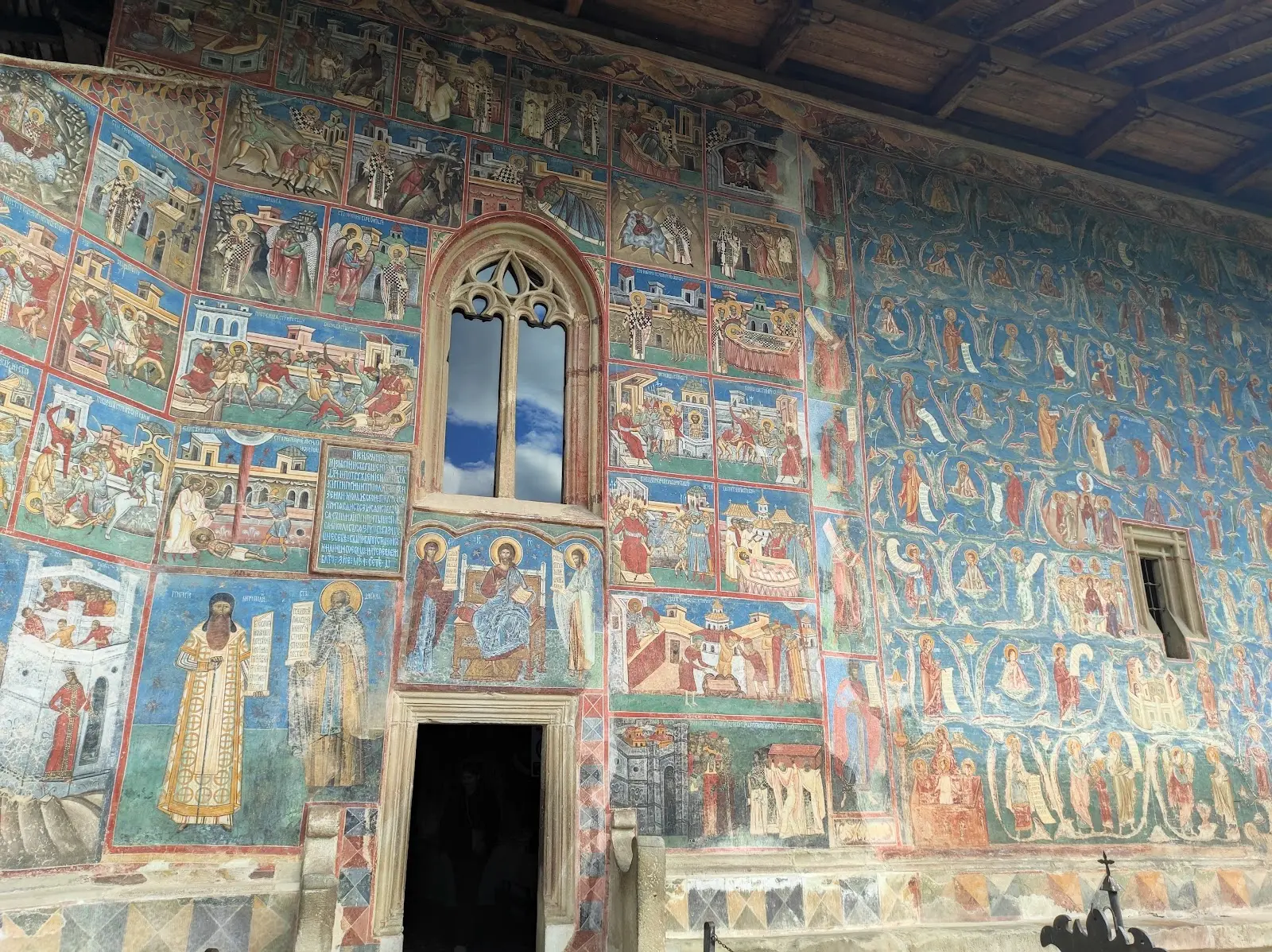 Biserica de lemn Voroneț 3