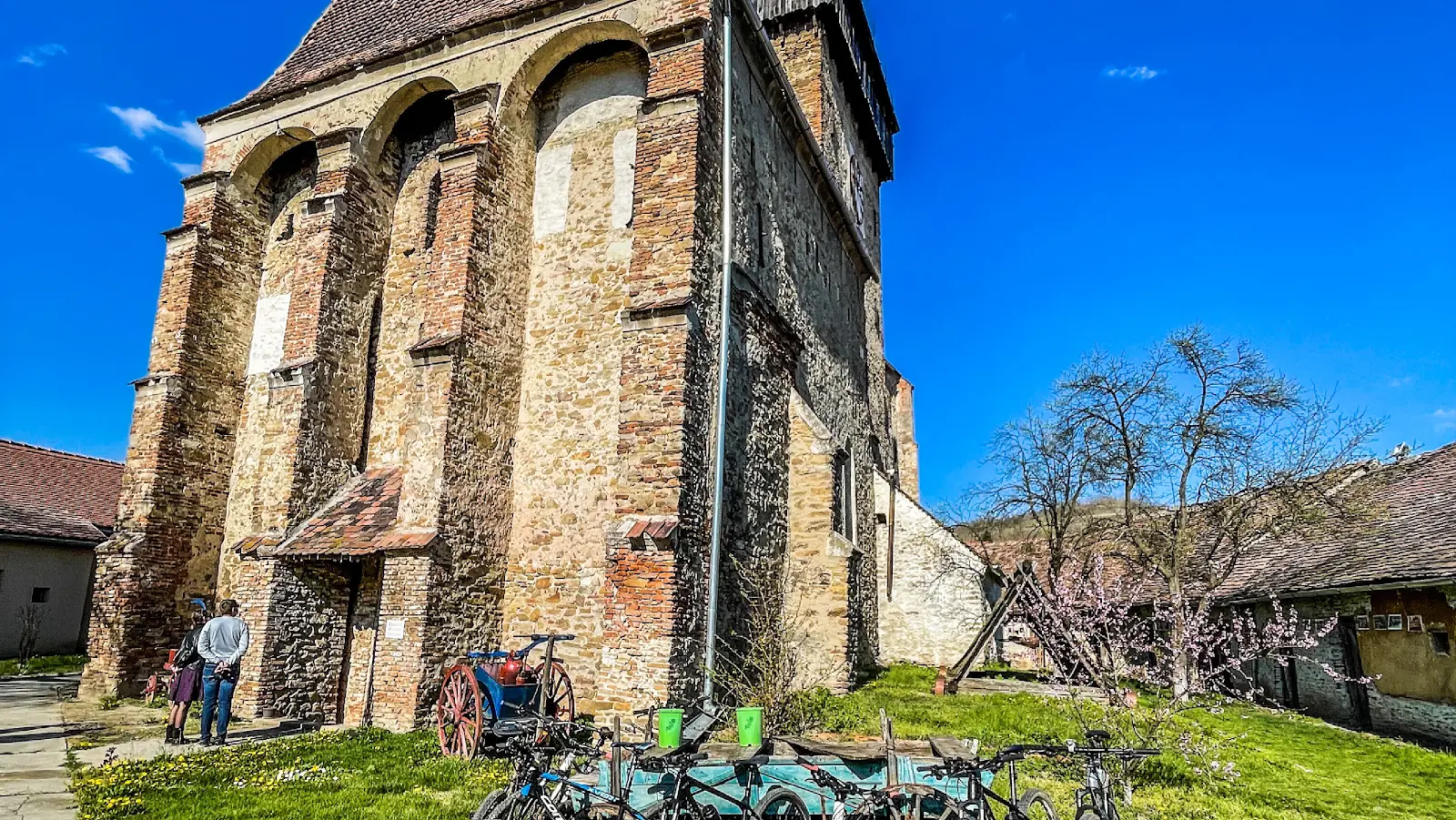 Biserica Fortificată Axente Sever