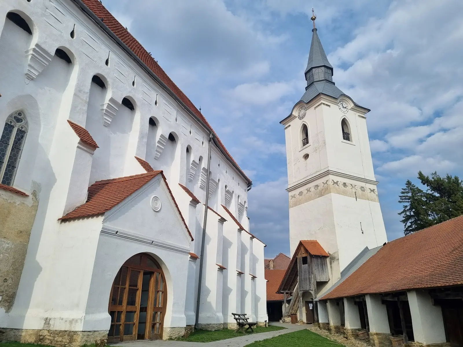 Biserica Unitariană Fortificată Dârjiu 2
