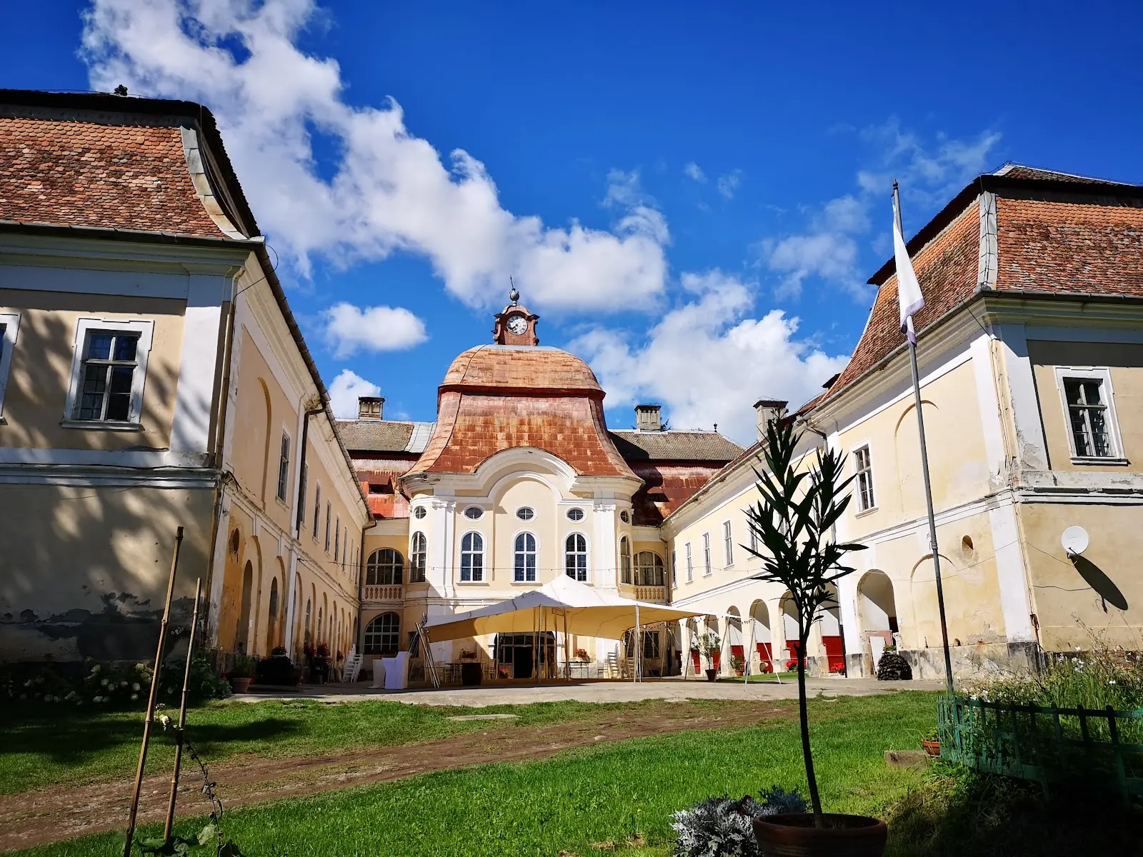 Castelul Teleki Gornești 2