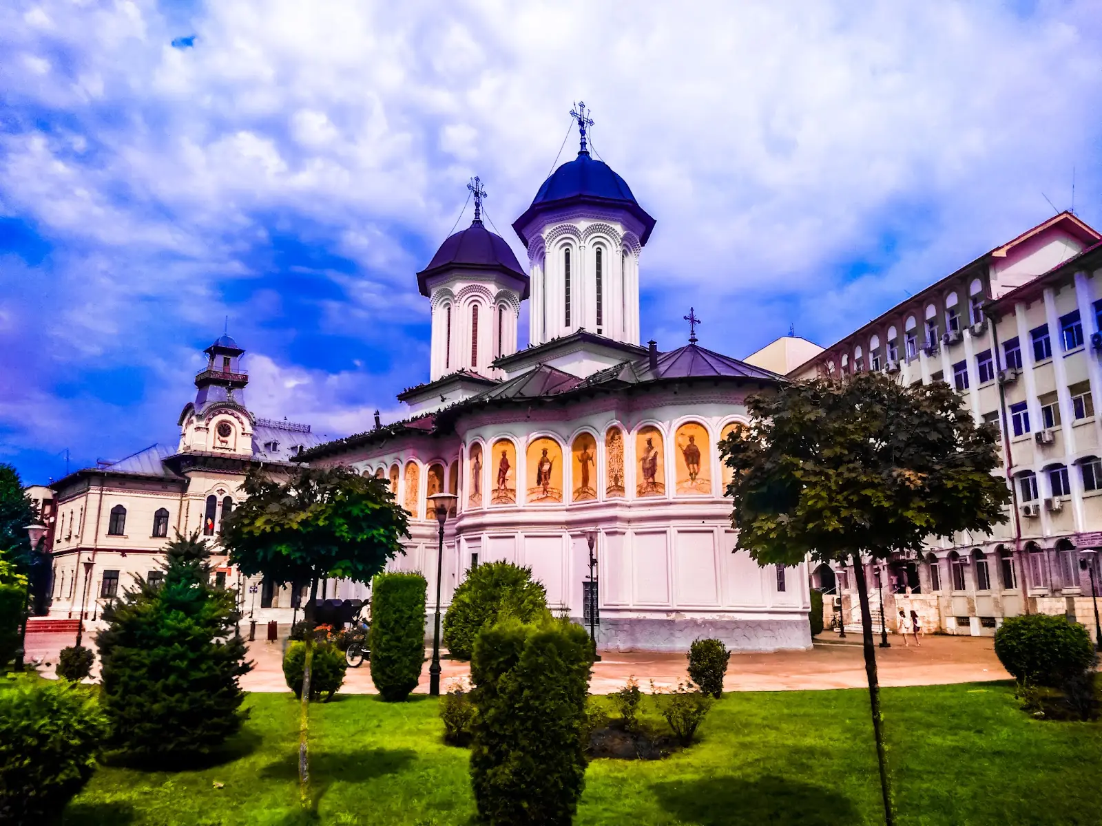 Catedrala Sfinții Voievozi Târgu Jiu