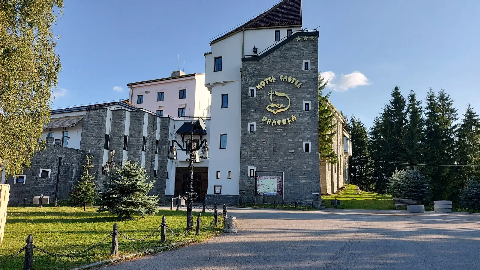 Complexul Hotel Castel Dracula Tihuța