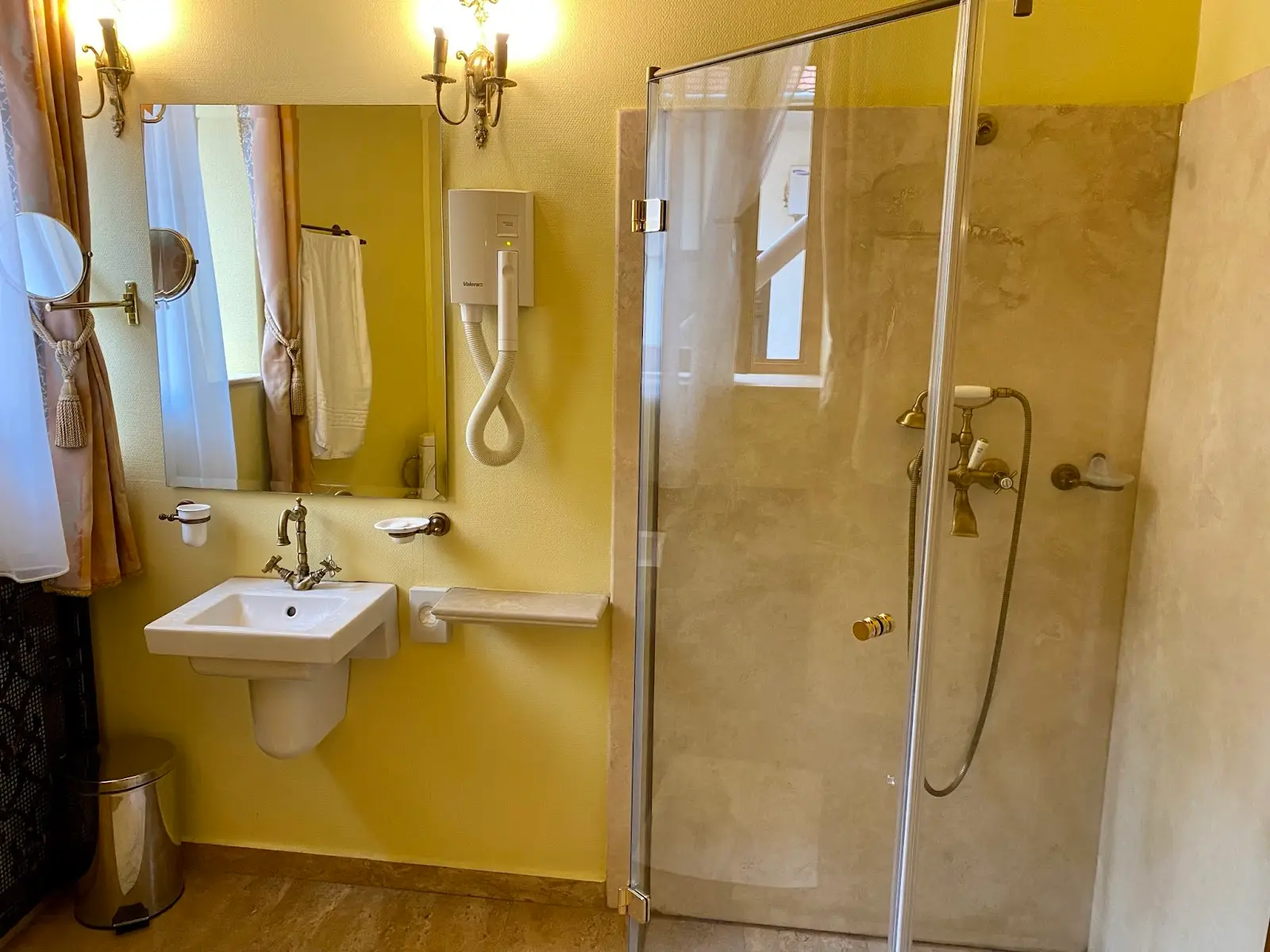 Hotel Am Ring Sibiu 3