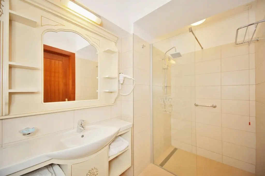 Hotel Astoria Oradea 3
