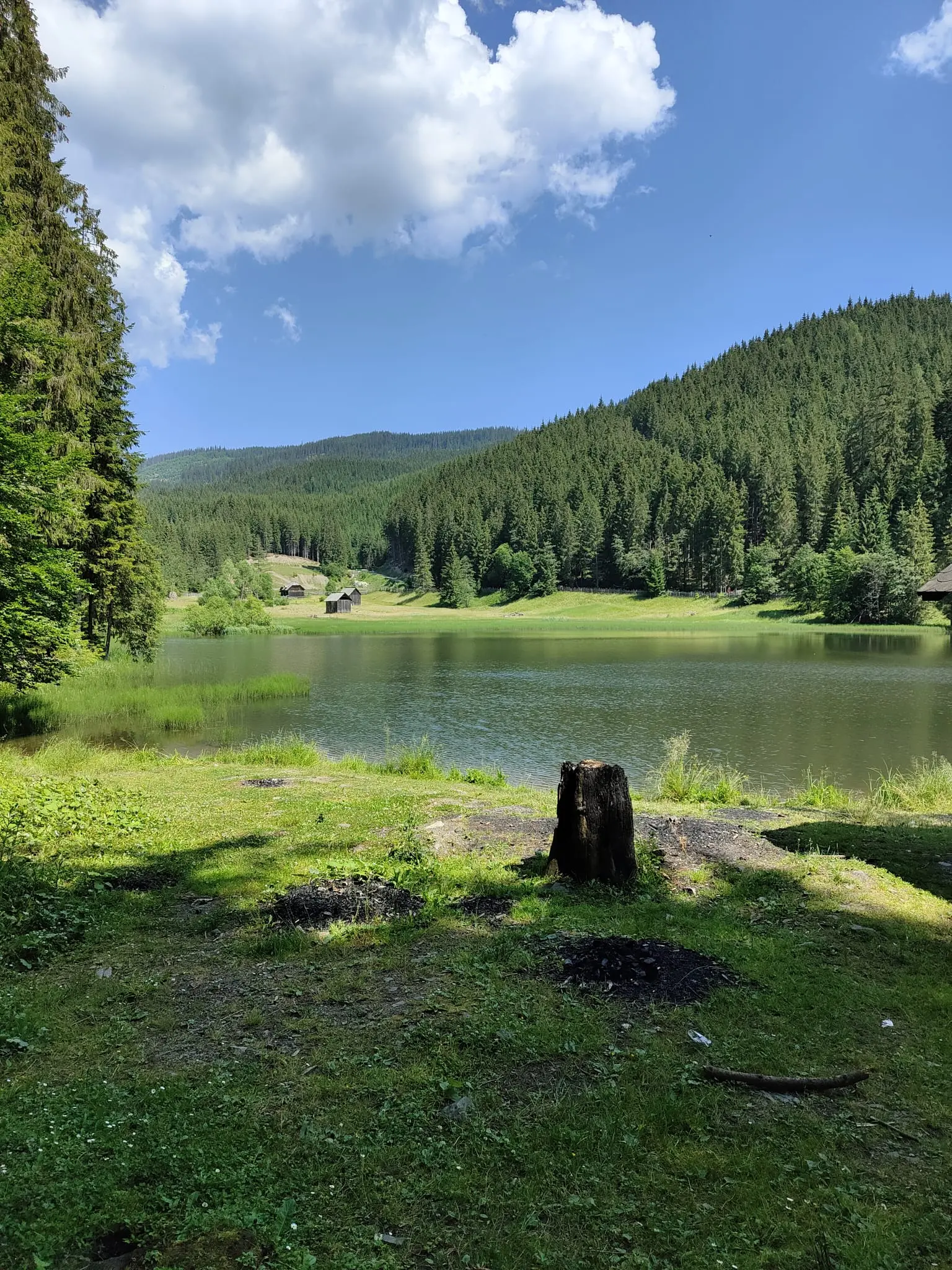 Lacul Iezer Rodnei 3