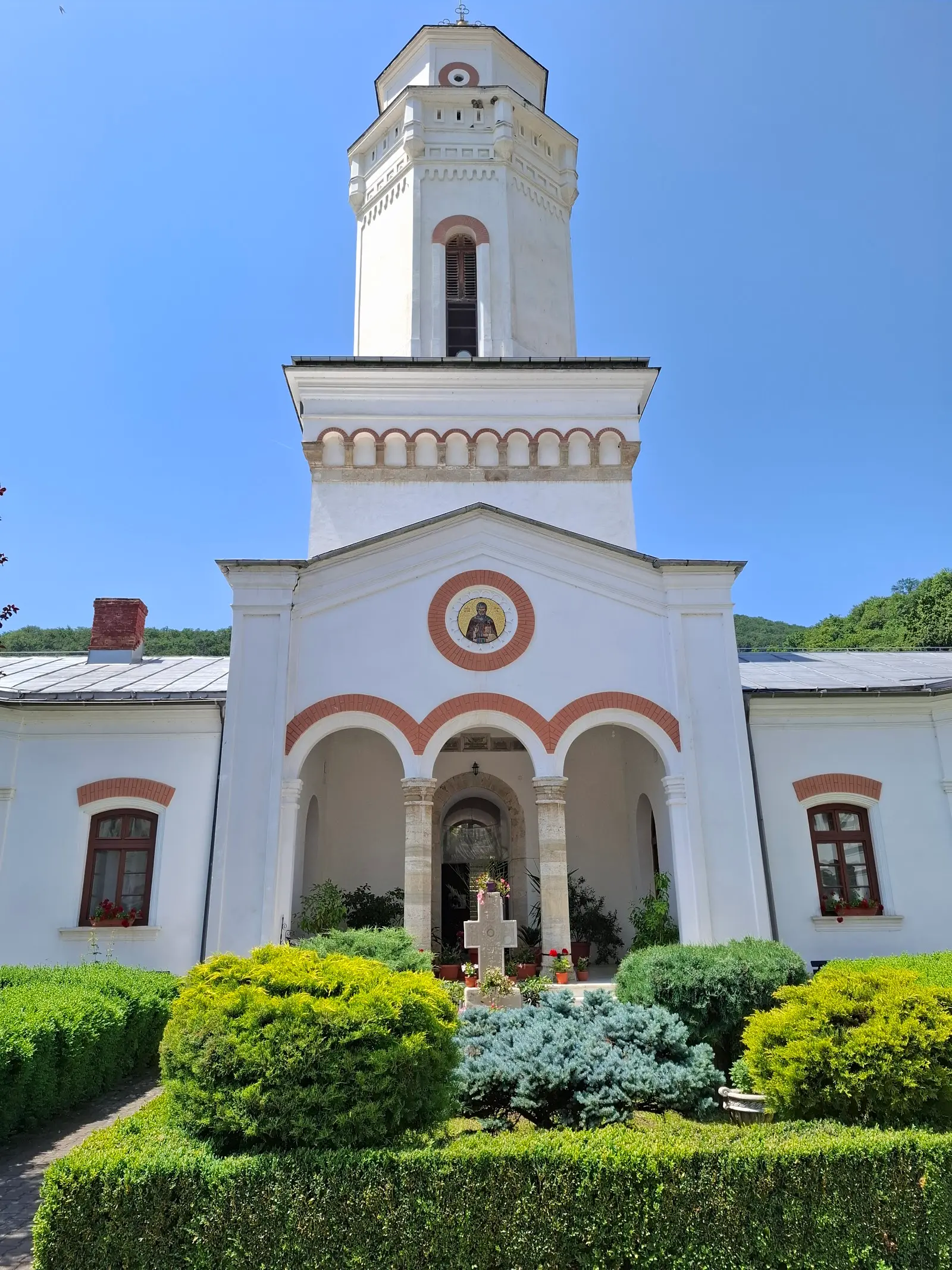 Mănăstirea Bistrița Vâlcea 2