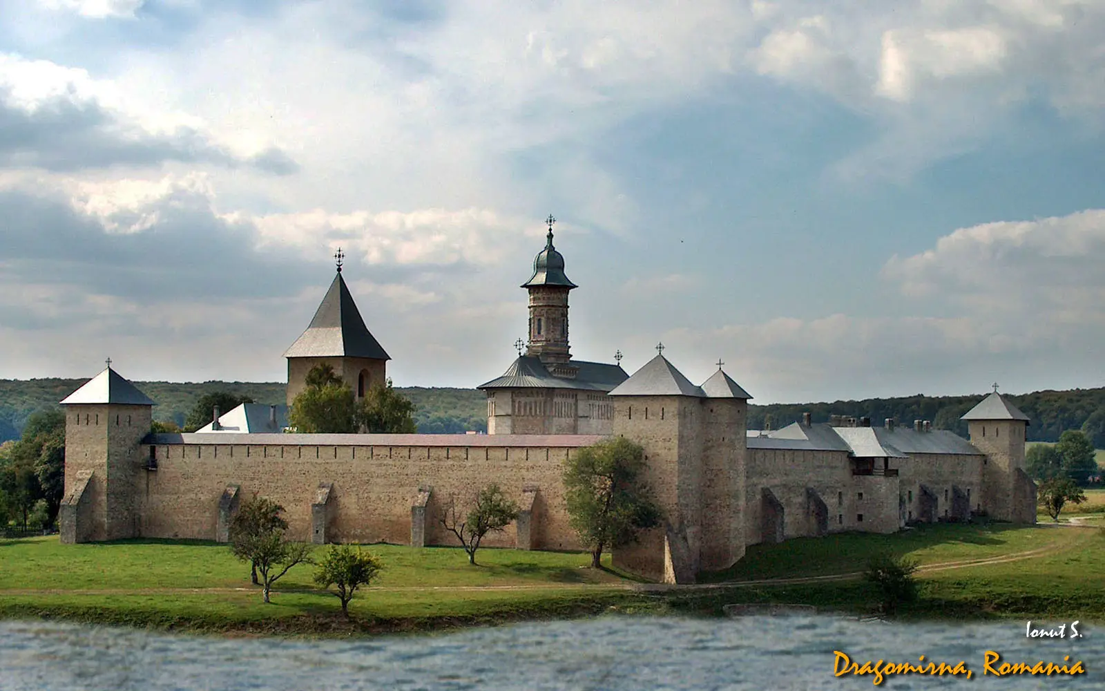 Mănăstirea Dragomirna 2