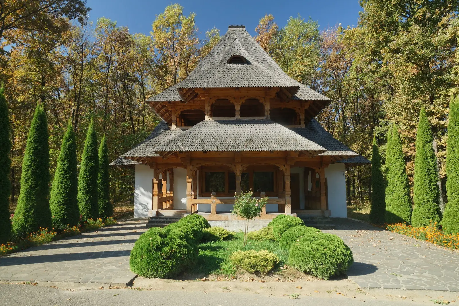 Mănăstirea Peri Săpânța 2