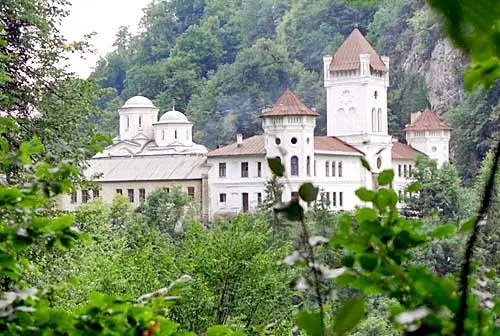 Mănăstirea Tismana 2