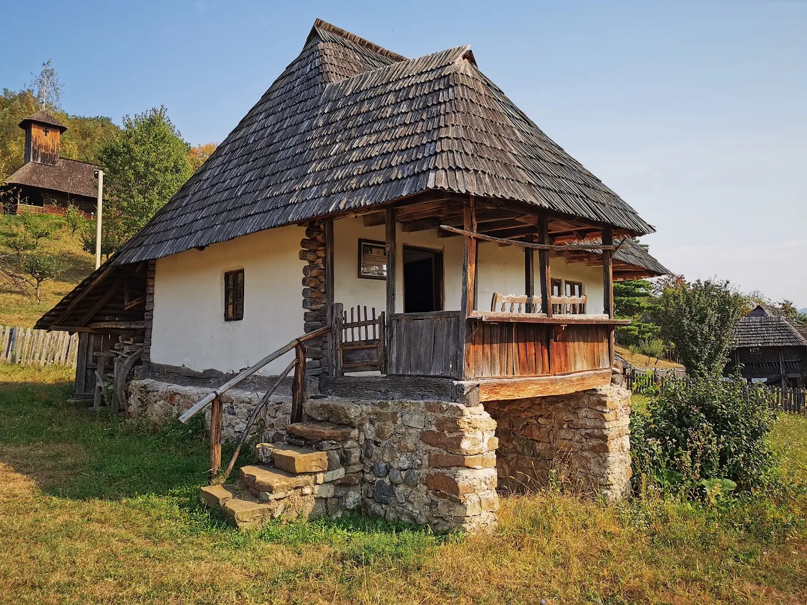 Muzeul Satului Vâlcean Bujoreni