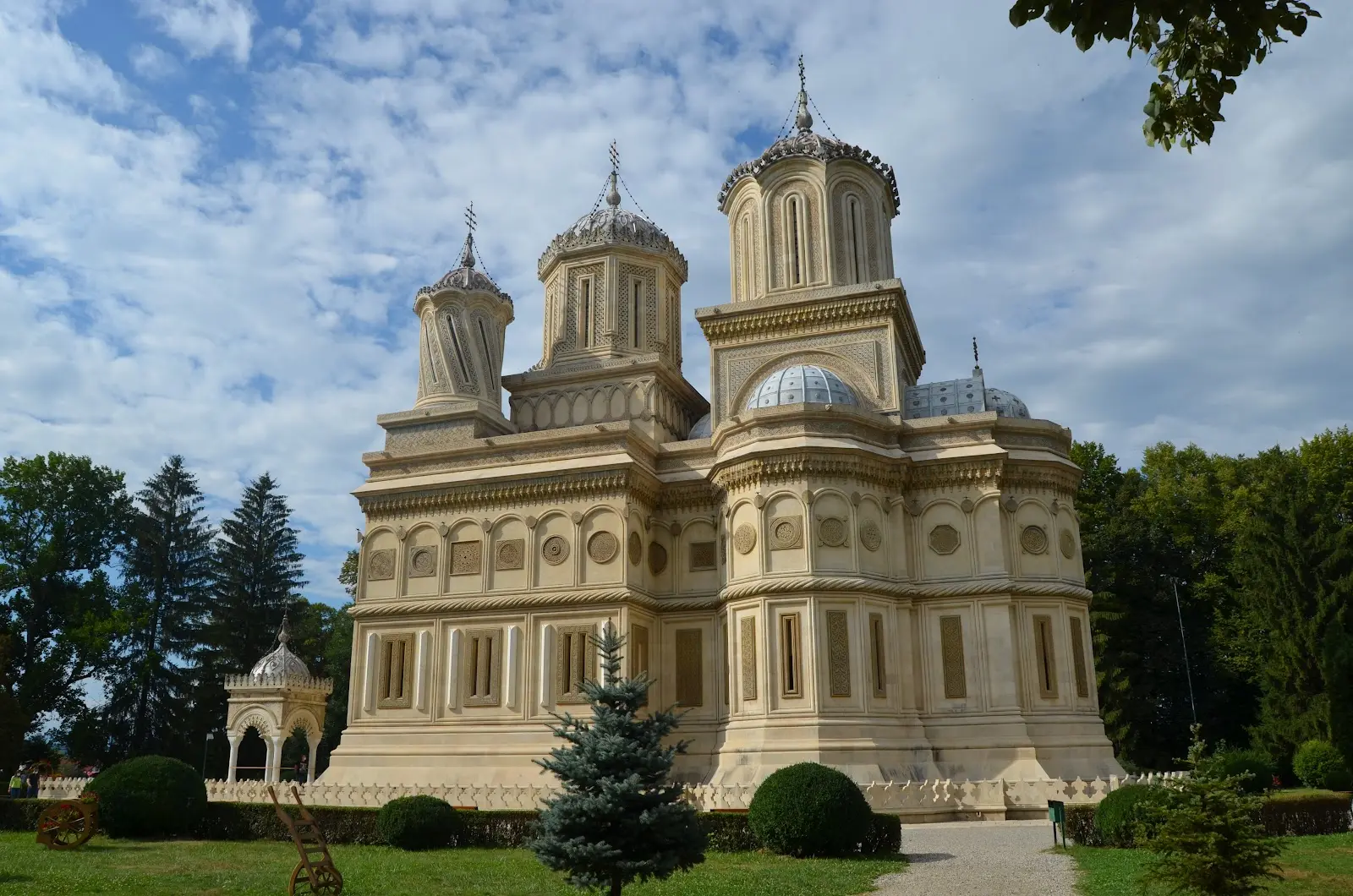 Necropola Regală de la Curtea de Argeș 3