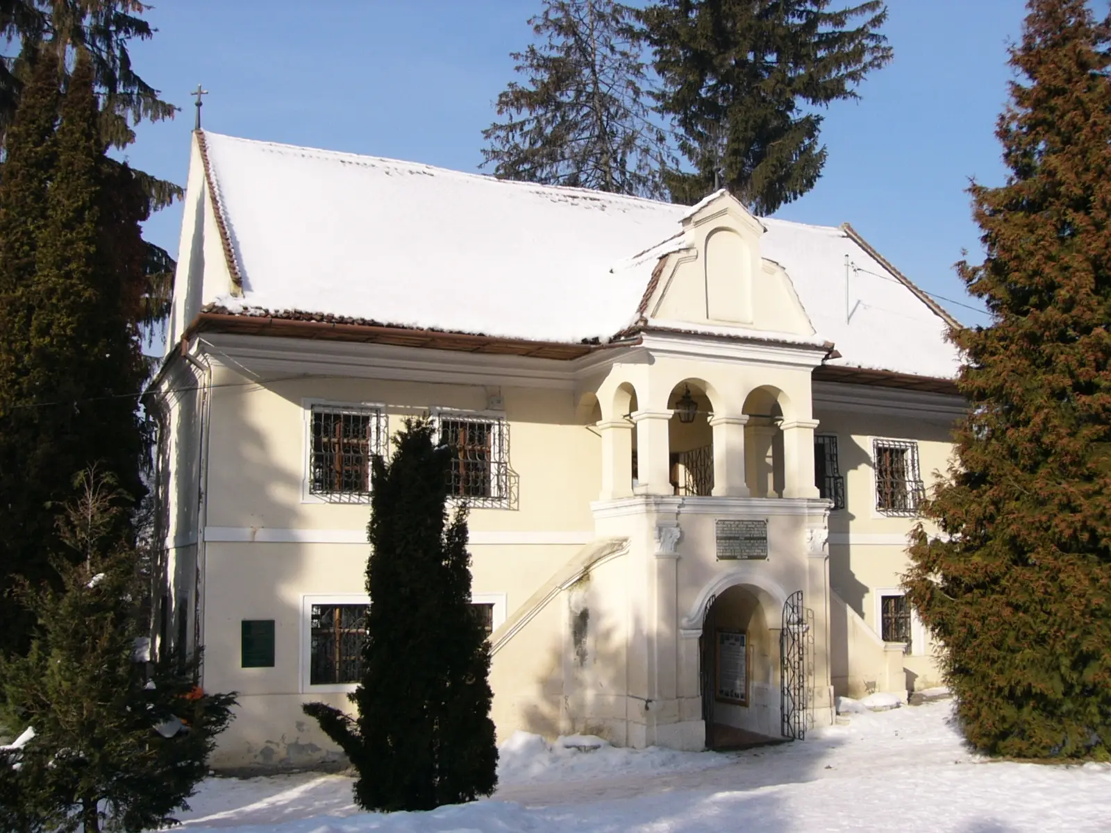 Prima Școală Românească