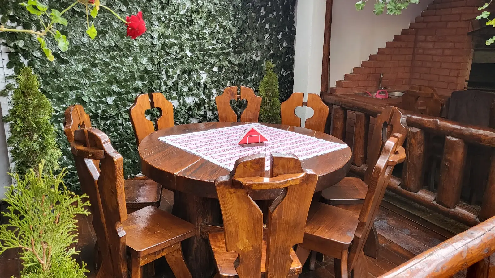Restaurant Casa Rozelor Zărnești