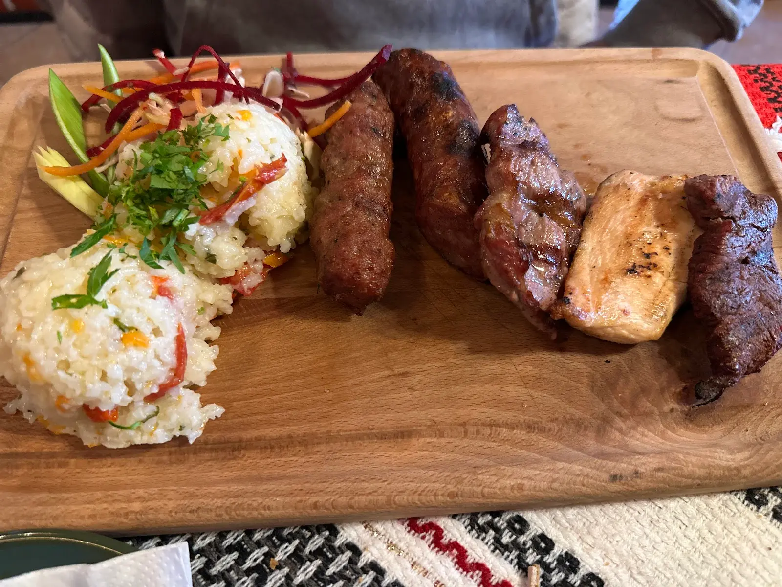 Restaurant Coliba Haiducilor Bușteni 2