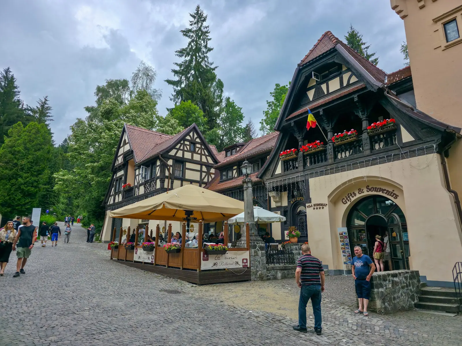 Restaurant La Tunuri Sinaia 3