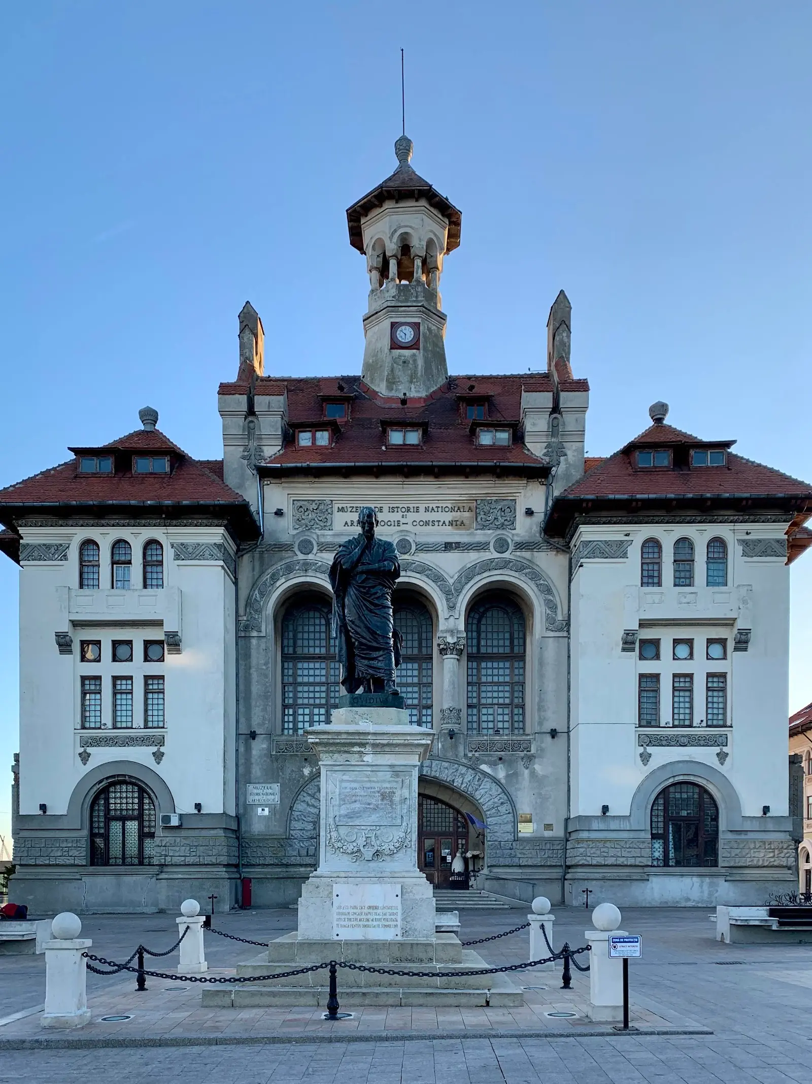 Statuia lui Ovidiu Constanța 3