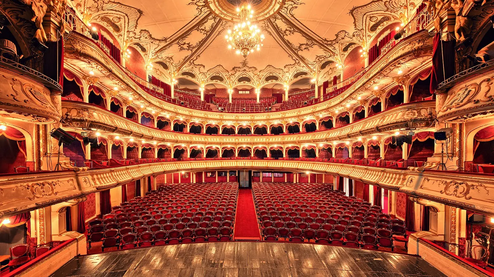 Teatrul Național Lucian Blaga Cluj 2