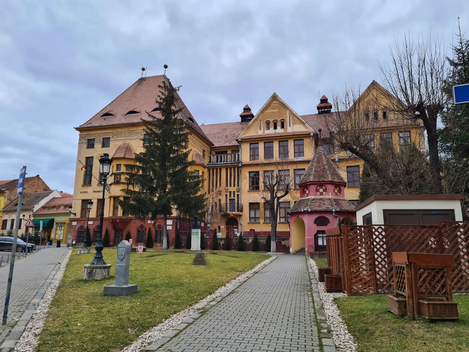Turnul Trompeților 3